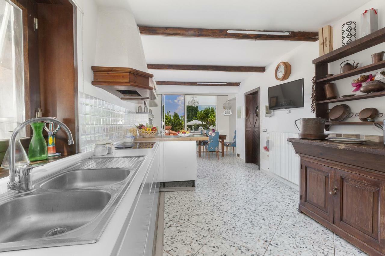 Amore Rentals - Villa Panorama Castellammare di Stabia Exterior photo