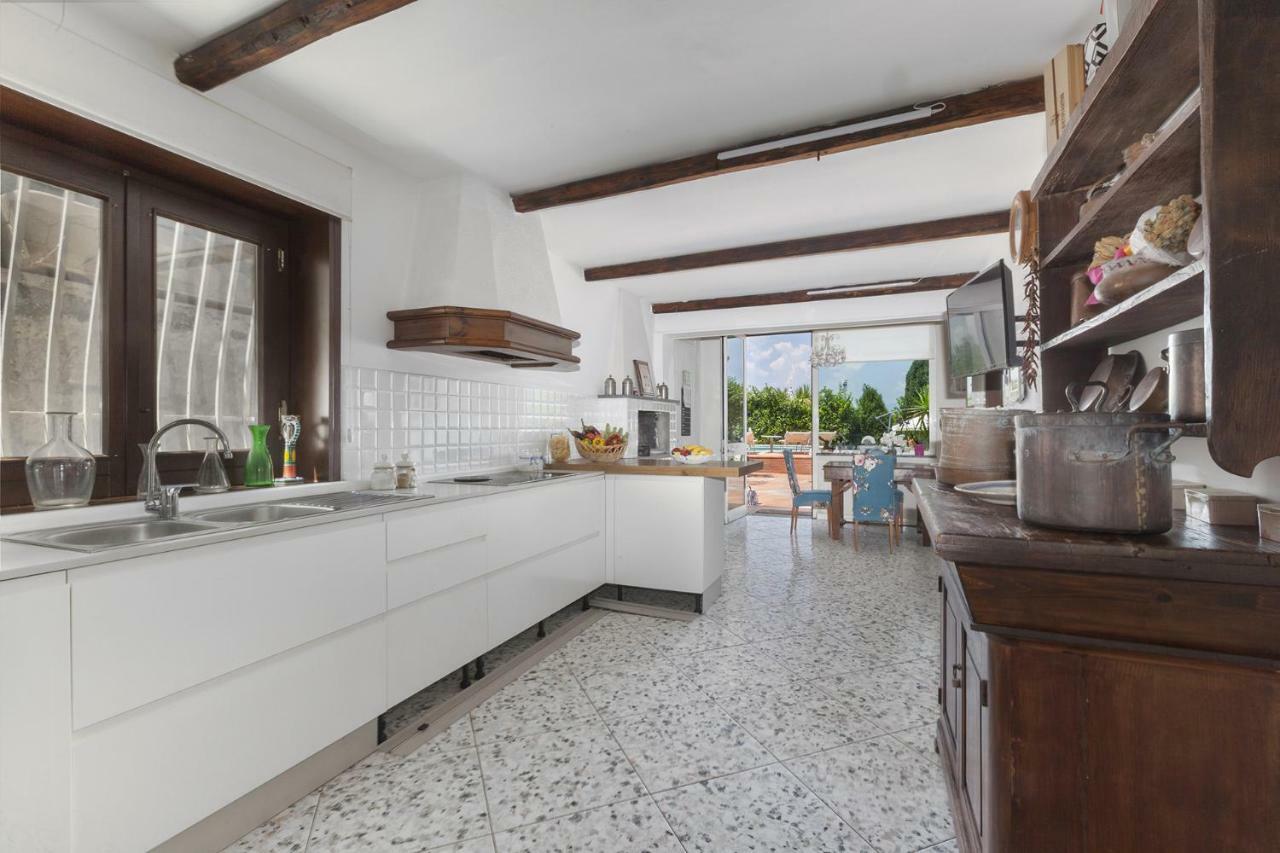 Amore Rentals - Villa Panorama Castellammare di Stabia Exterior photo